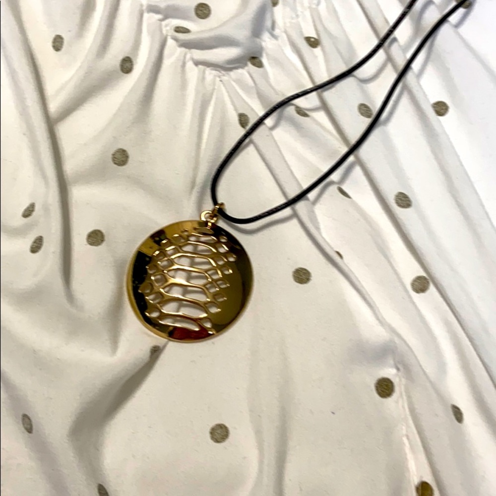 Cute gold necklace